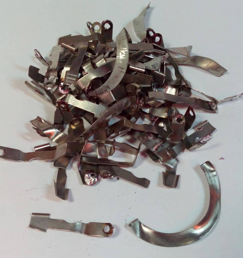 Обрезки и пластинки металла платиновой группы